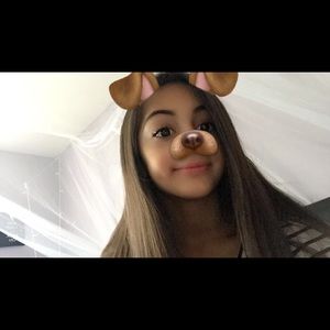 Meet your Posher, Adrianna